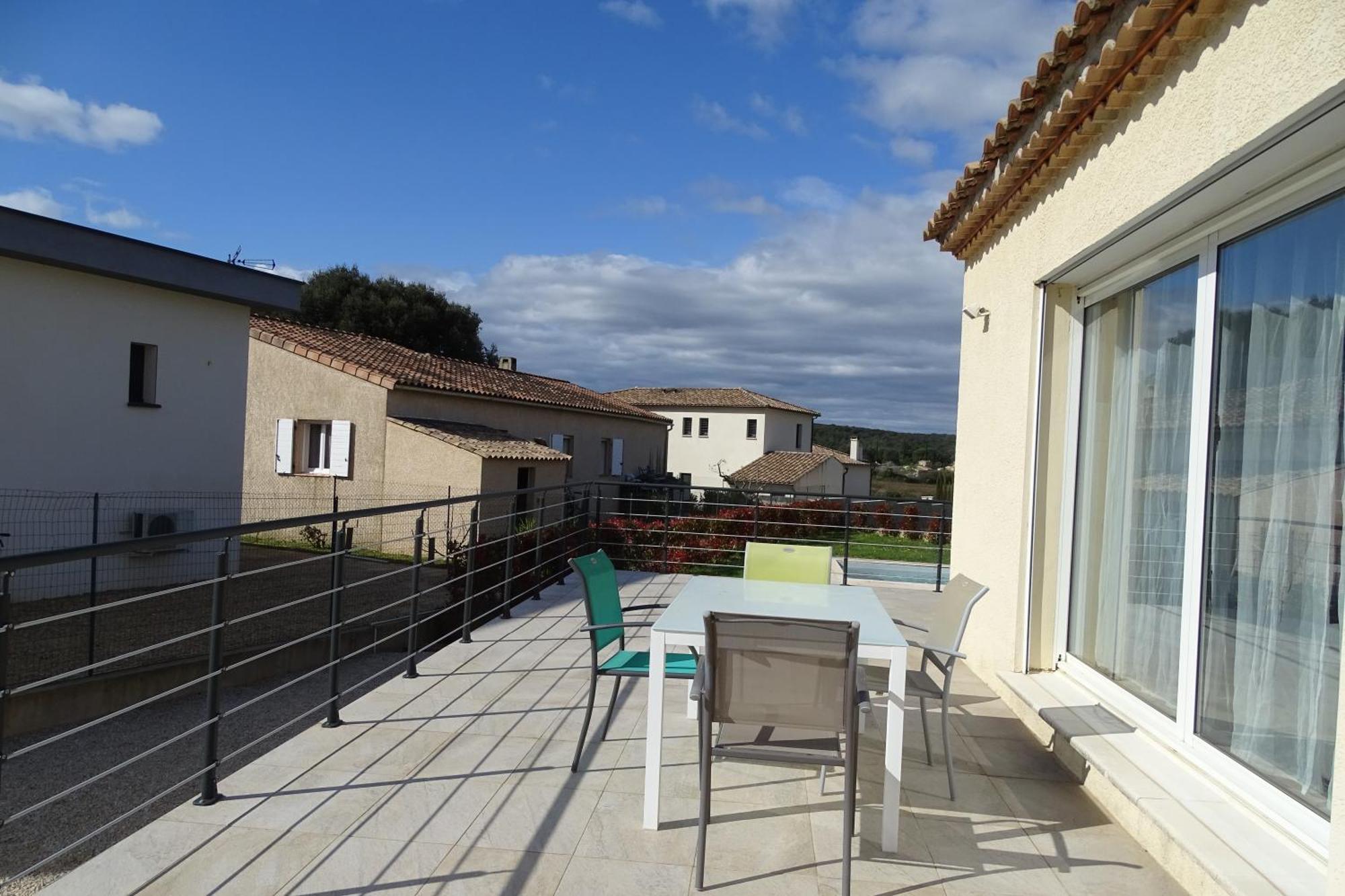 Villa Familiale Avec Piscine, Jardin A 10 Mn D'Uzes Flaux Extérieur photo